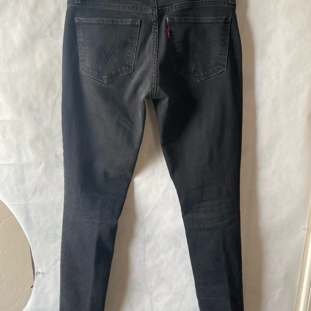 Levi's Classic Jeans - Picture 1 of 5